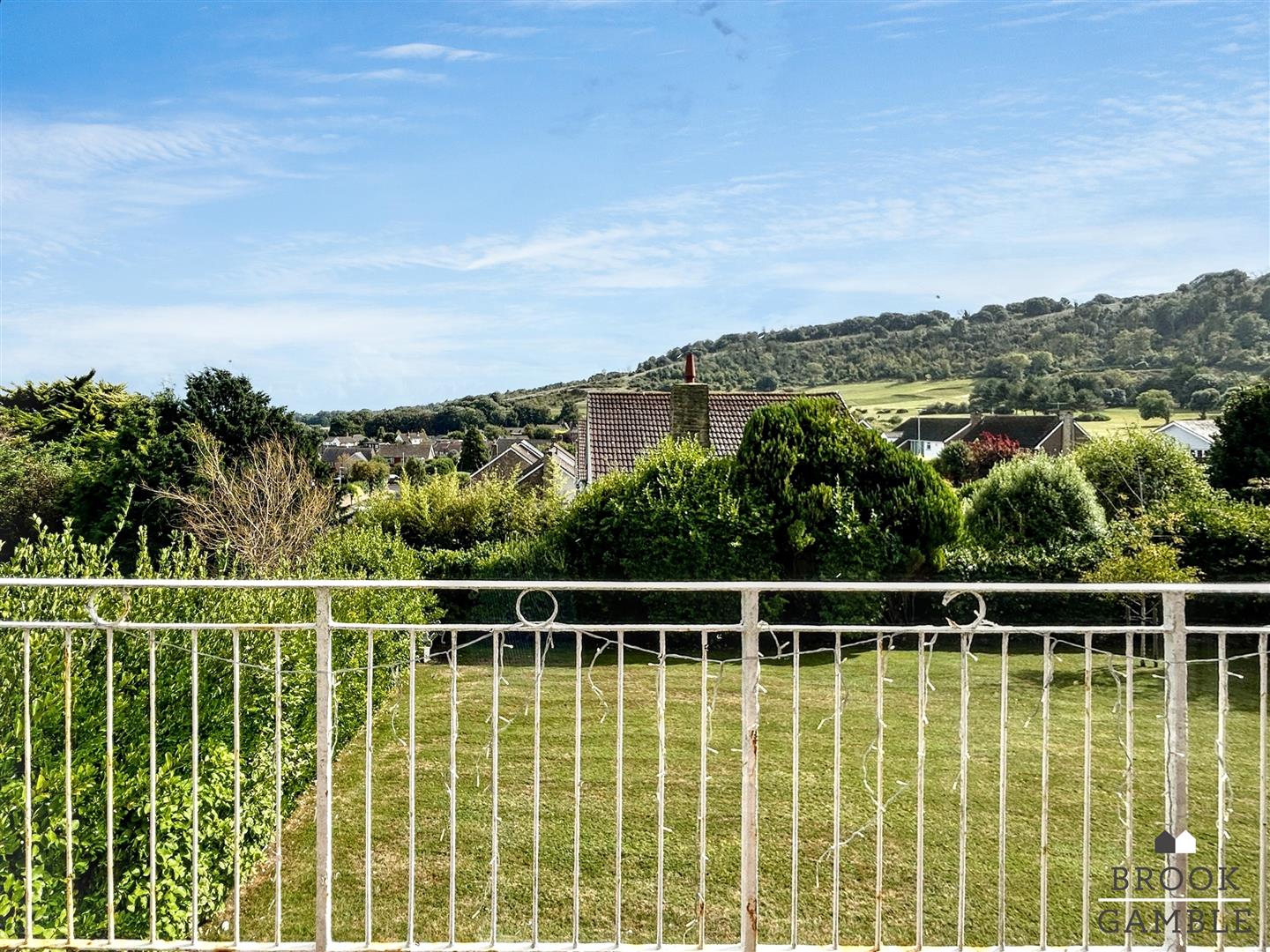 4 Bedroom Chalet - Detached. Pashley Road in Eastbourne,  2